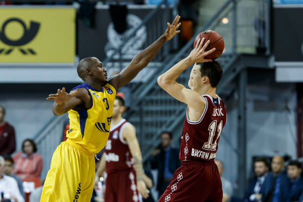 巴黎世家老 巴黎世家老